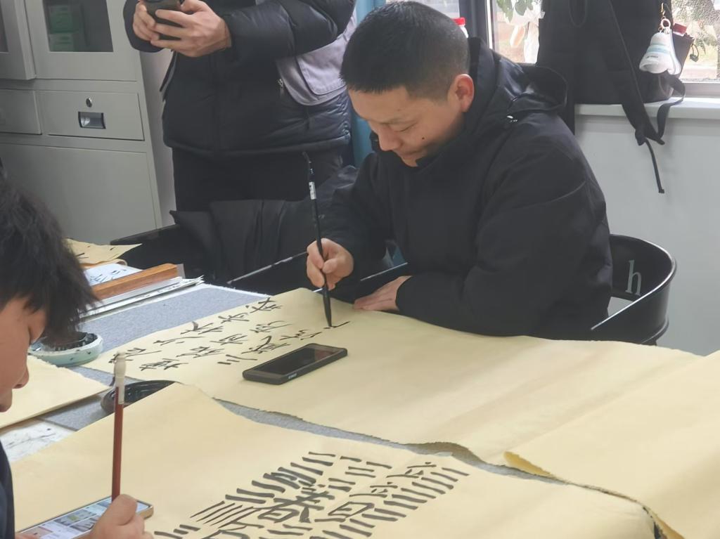 FF83DD374DB3690E4ECFF304311BD6A4